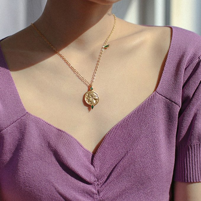 Hot Selling High Quality Statue Of a Goddess Coin Necklace For Women